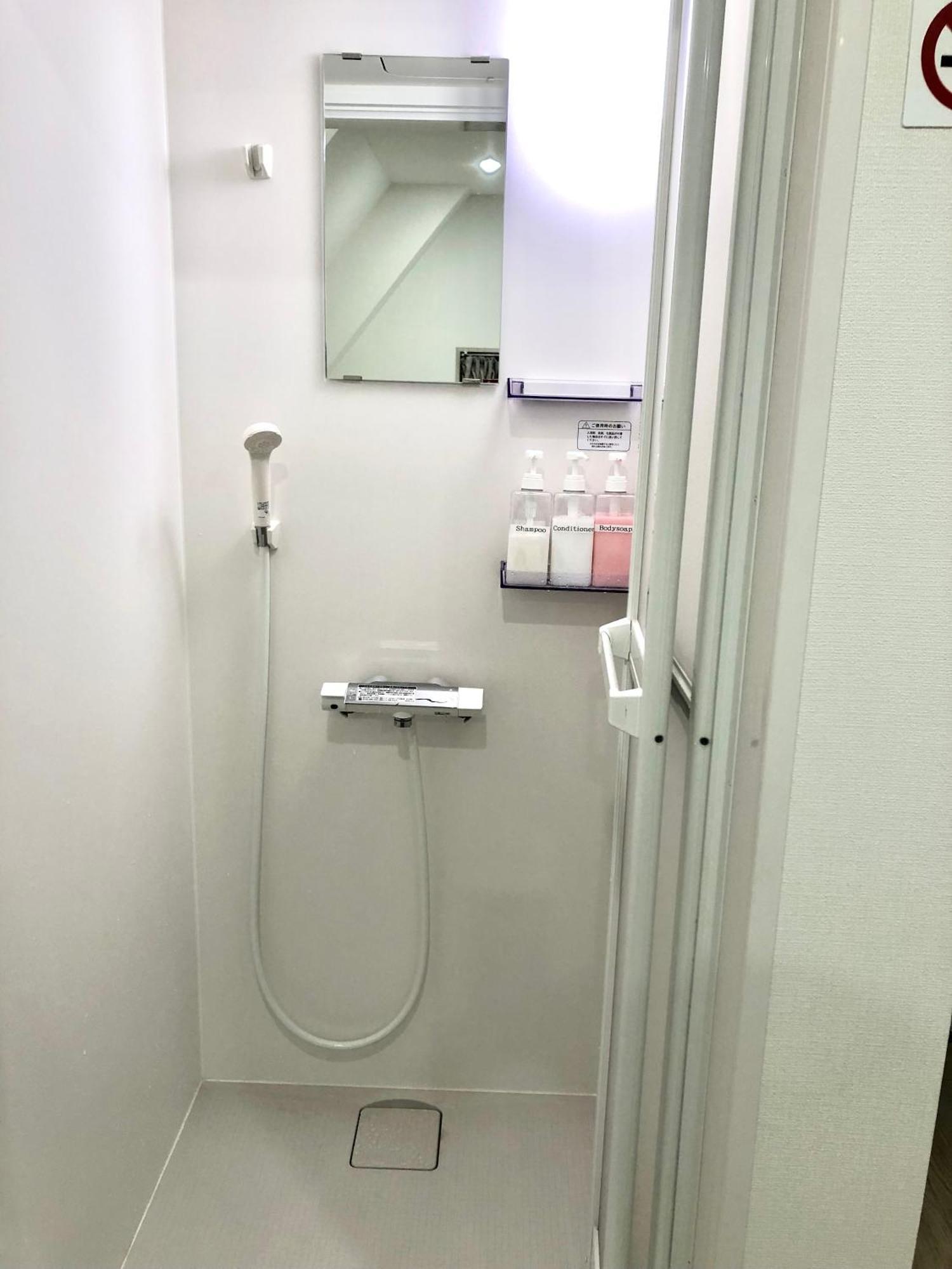 Oku Apartment Tokyo Exterior photo
